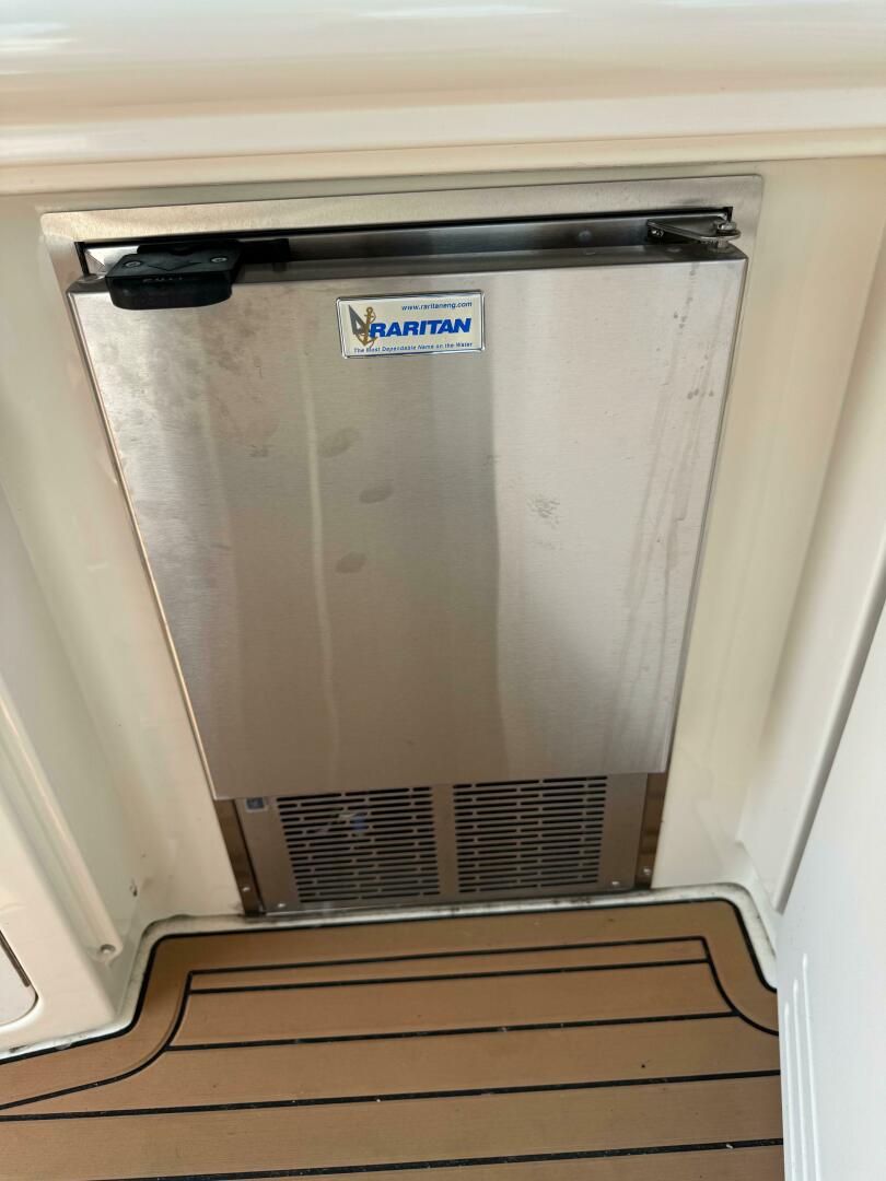 Slide: The Image of Sea Ray 380 Sundancer 2001 - 4524398
