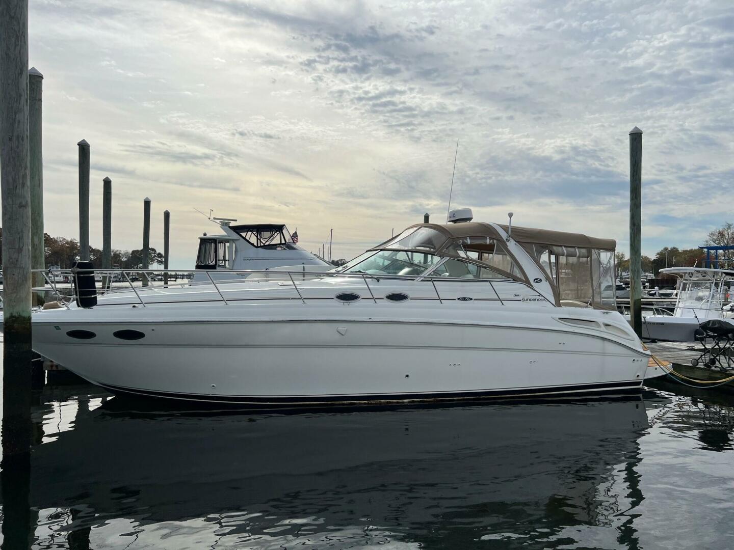 Slide: The Image of Sea Ray 380 Sundancer 2002 - 4775927