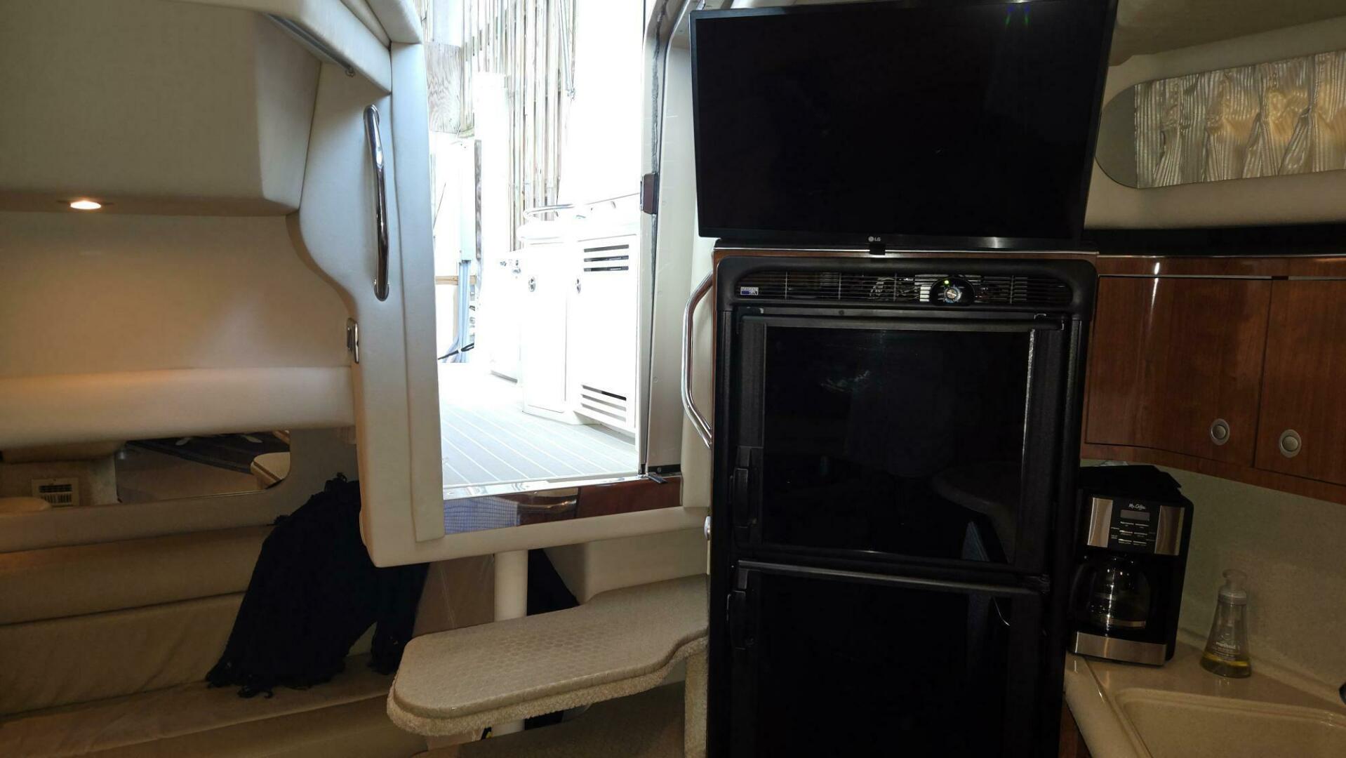 Slide: The Image of Sea Ray 380 Sundancer 2004 - 5342136