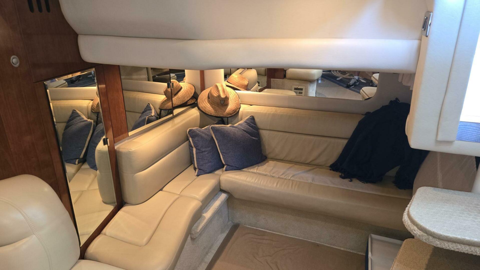 Slide: The Image of Sea Ray 380 Sundancer 2004 - 5342127