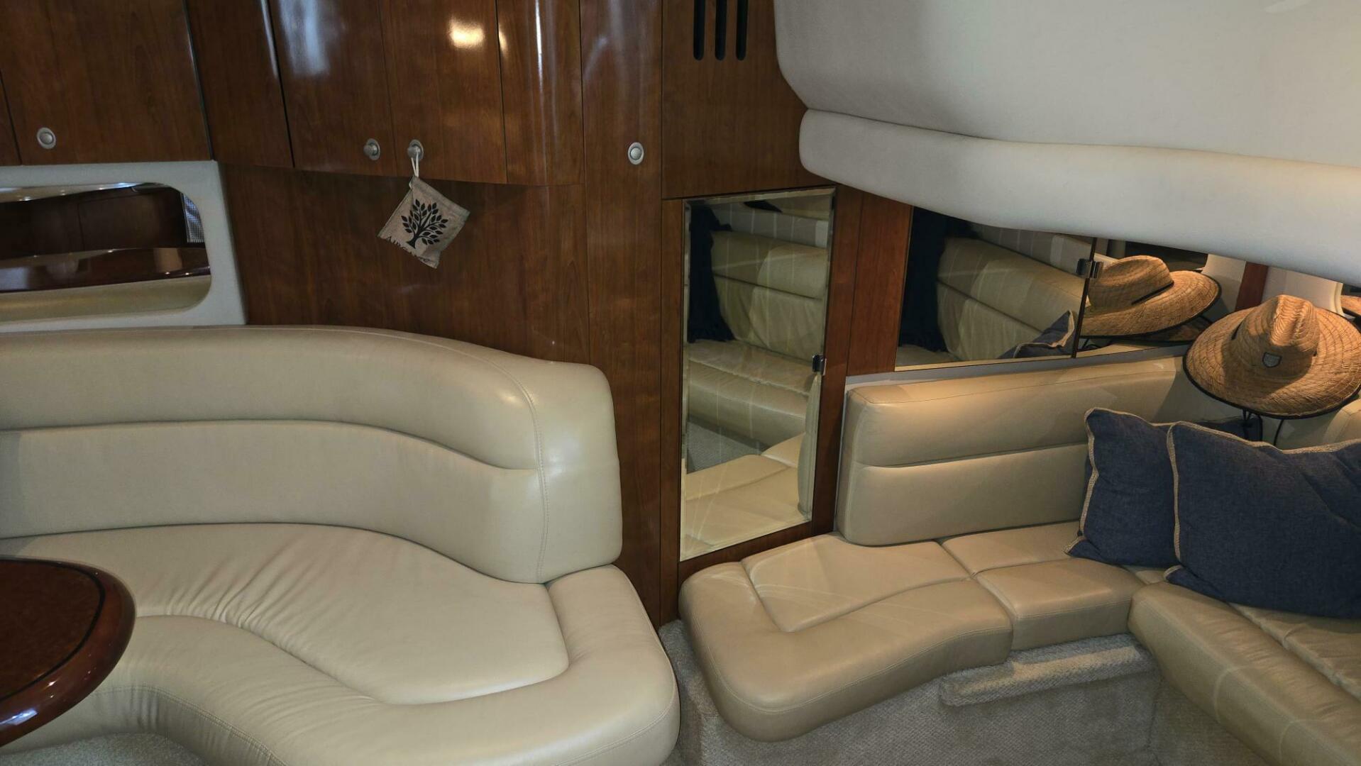 Slide: The Image of Sea Ray 380 Sundancer 2004 - 5342131