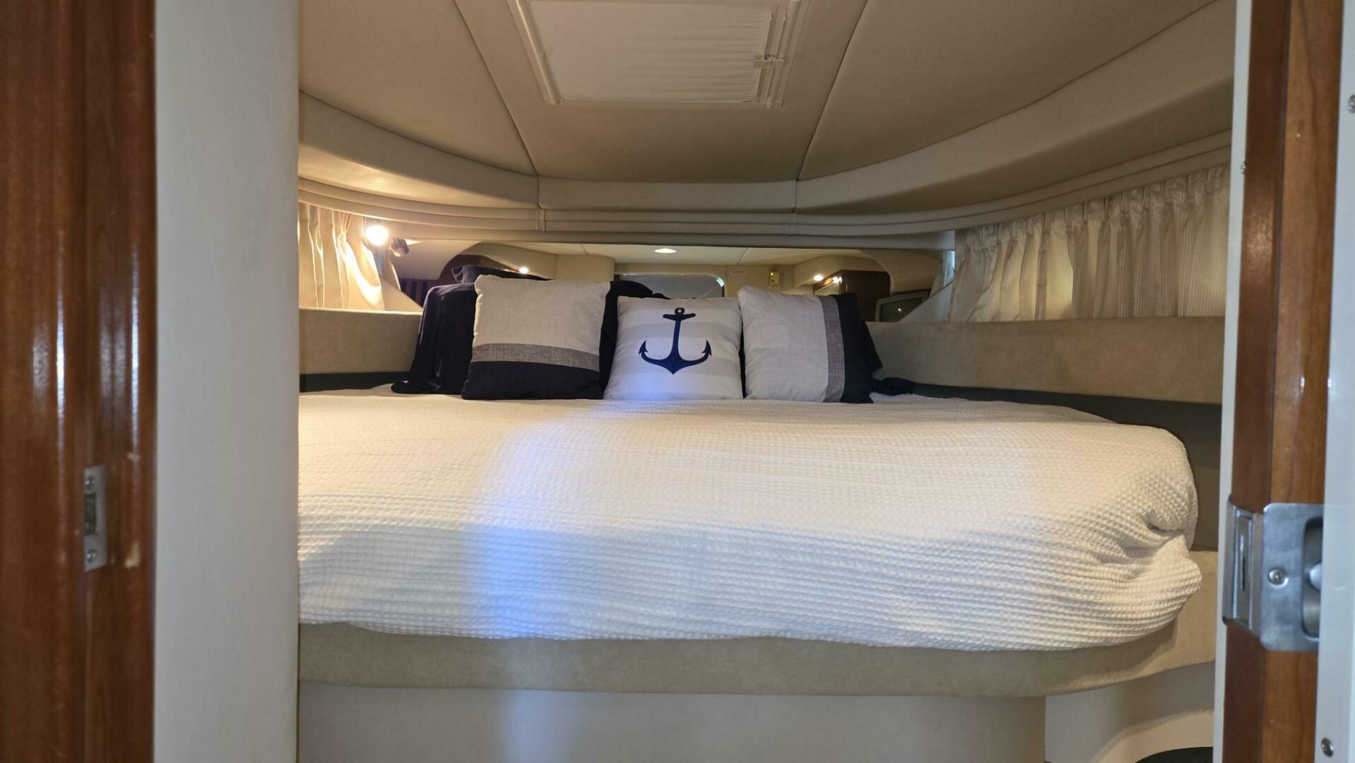 Slide: The Image of Sea Ray 380 Sundancer 2004 - 5342132