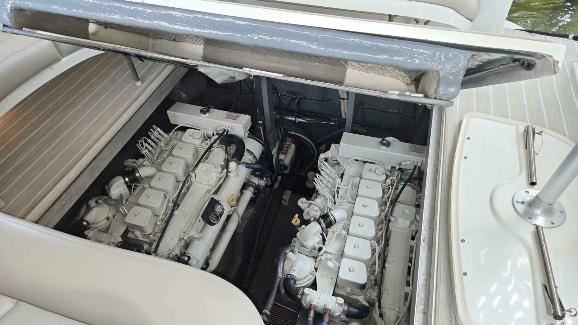 Slide: The Image of Sea Ray 380 Sundancer 2004 - 5342153