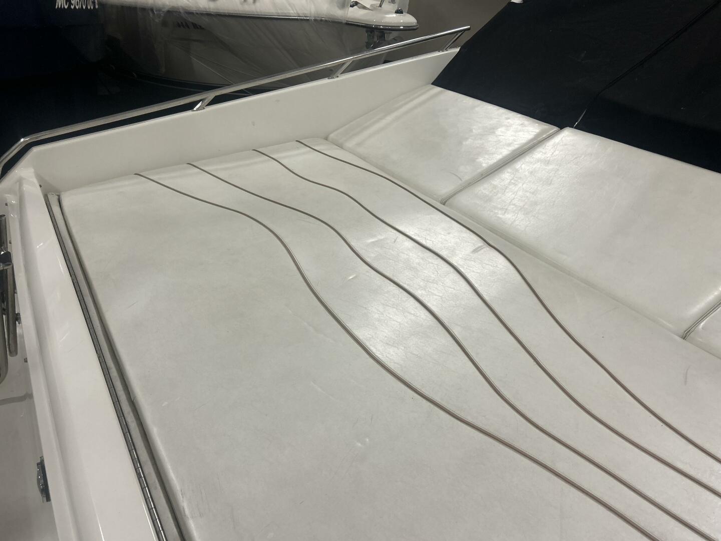 Slide: The Image of Sea Ray 38 SS 1995 - 5150376