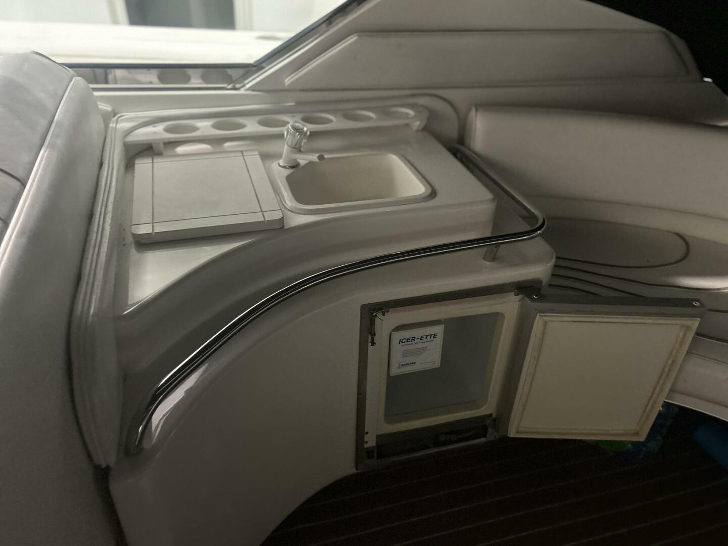 Slide: The Image of Sea Ray 38 SS 1995 - 5150378