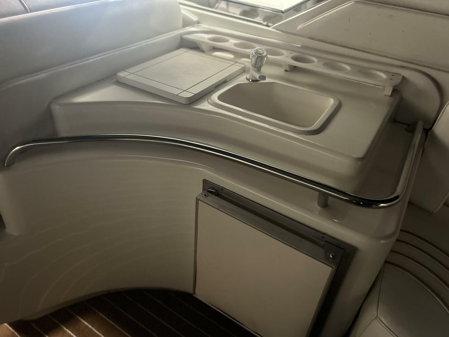 Slide: The Image of Sea Ray 38 SS 1995 - 5150386