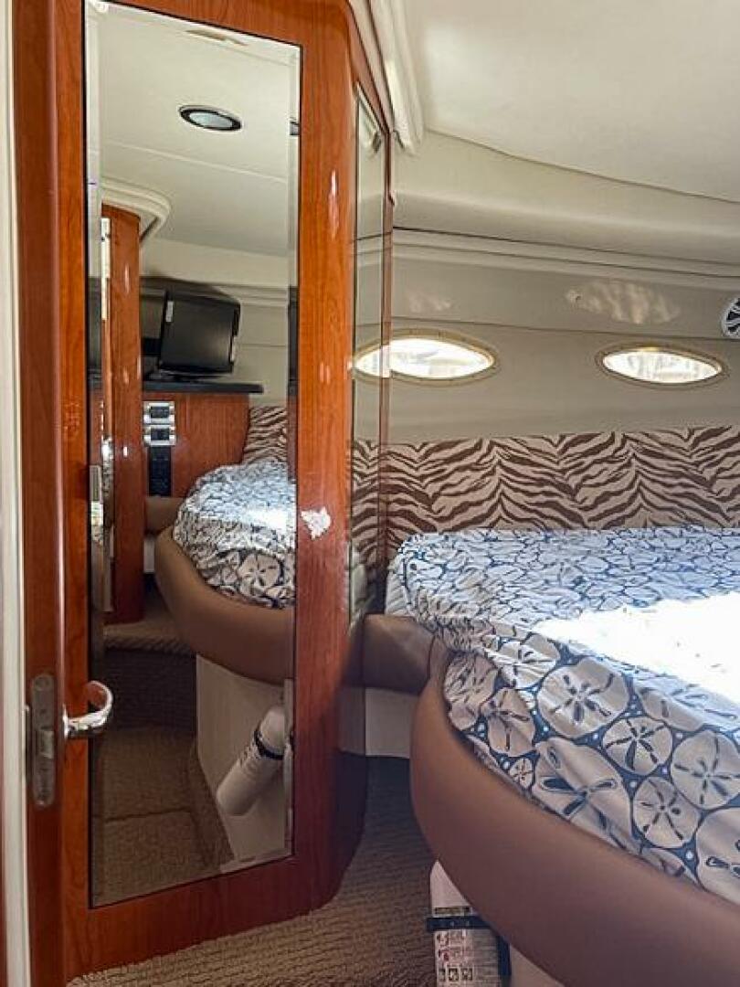 Slide: The Image of 1999 Sea Ray 38 Sundancer Ex - BAD HABIT - 4395294