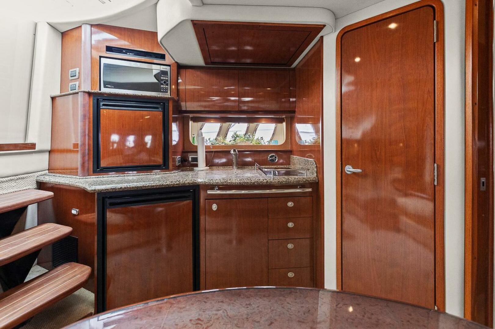 Slide: The Image of Sea Ray 38 Sundancer 2006 - 5458793