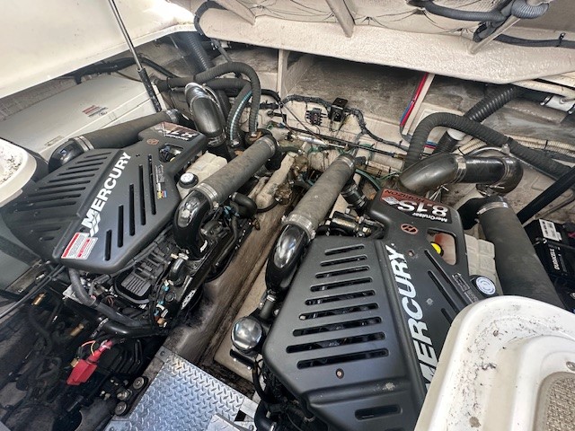 Slide: The Image of Sea Ray 38 Sundancer 2006 - 20