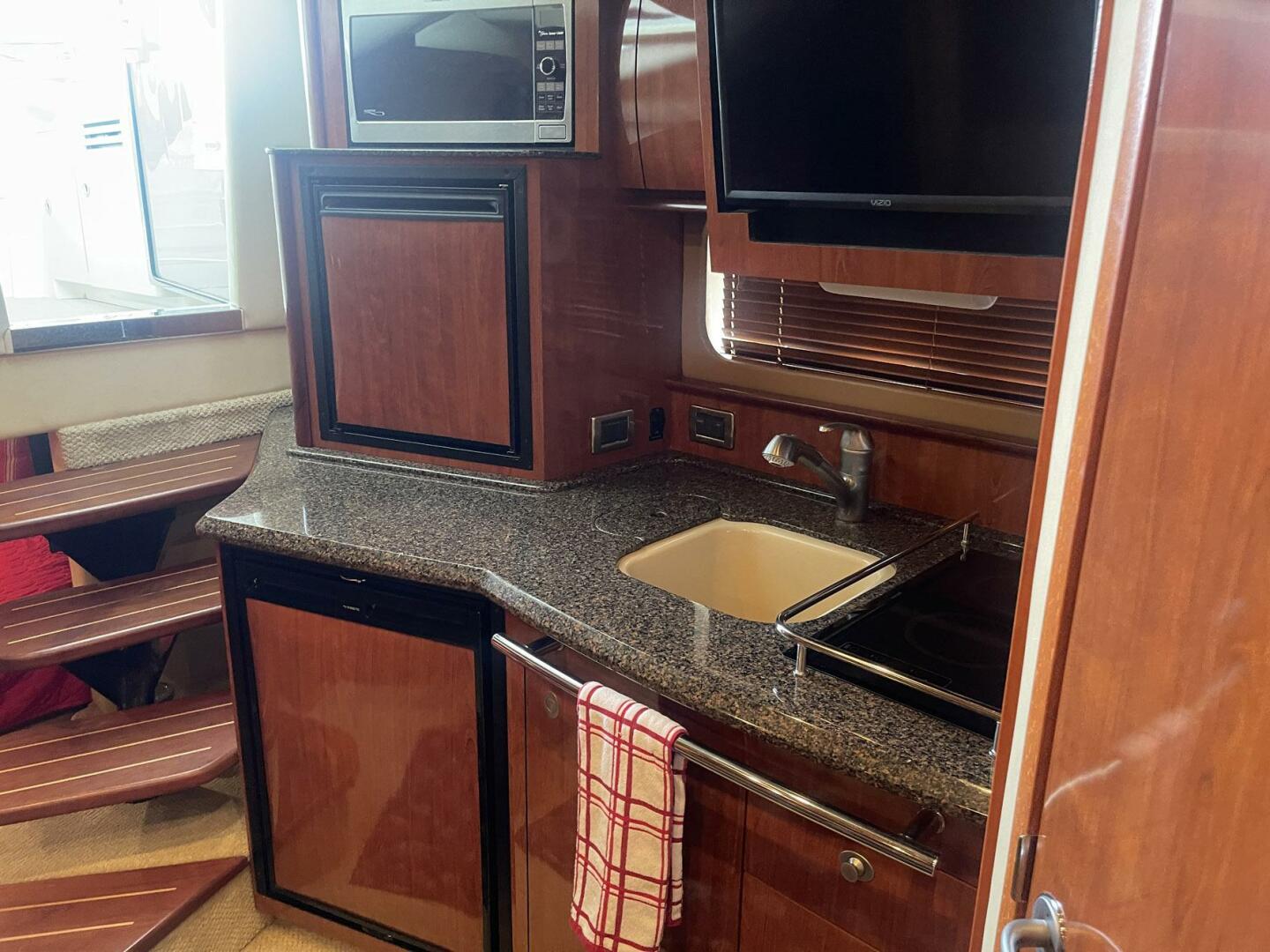 Slide: The Image of Sea Ray 38 Sundancer 2006 - 5157033