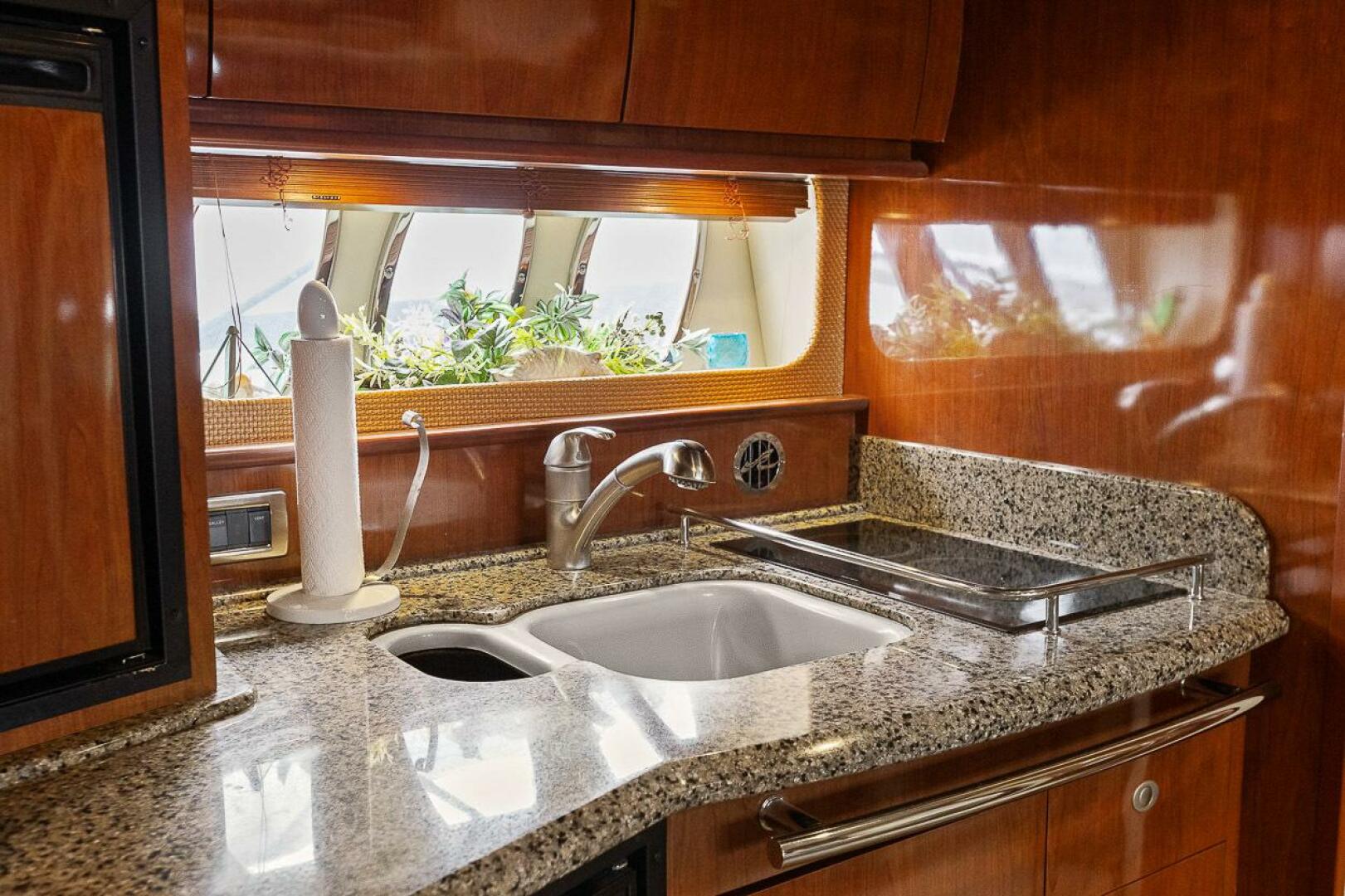 Slide: The Image of Sea Ray 38 Sundancer 2006 - 5458795
