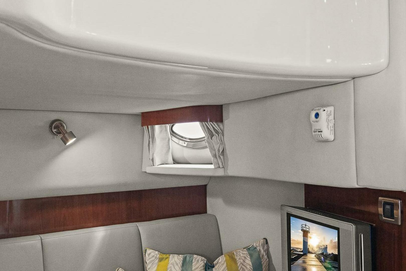 Slide: The Image of Sea Ray 38 Sundancer 2006 - 5458797