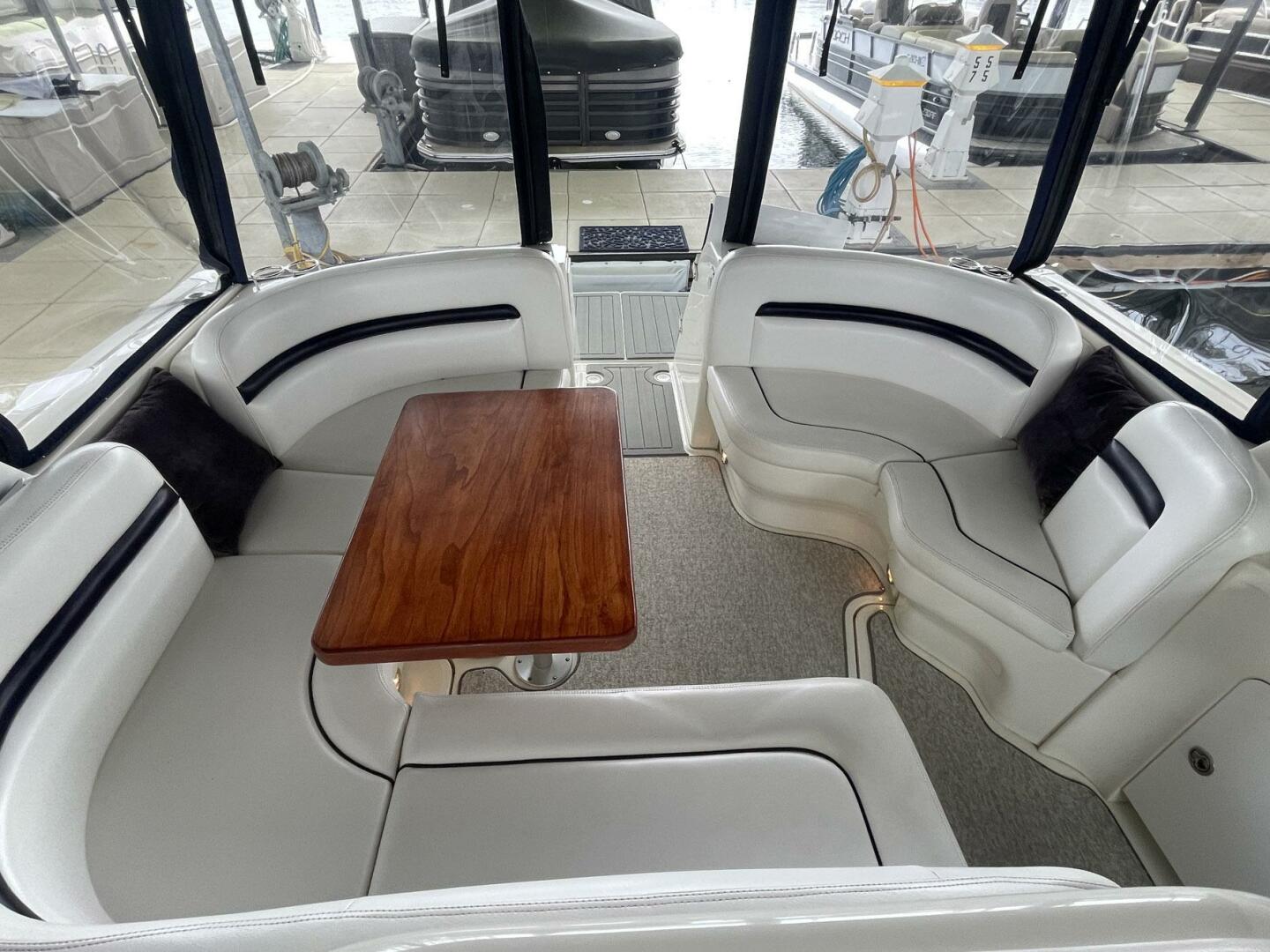 Slide: The Image of Sea Ray 38 Sundancer 2006 - 5157036