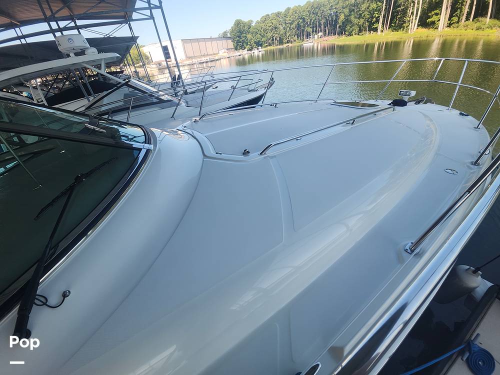 Slide: The Image of Sea Ray 38 Sundancer 2006 - 26
