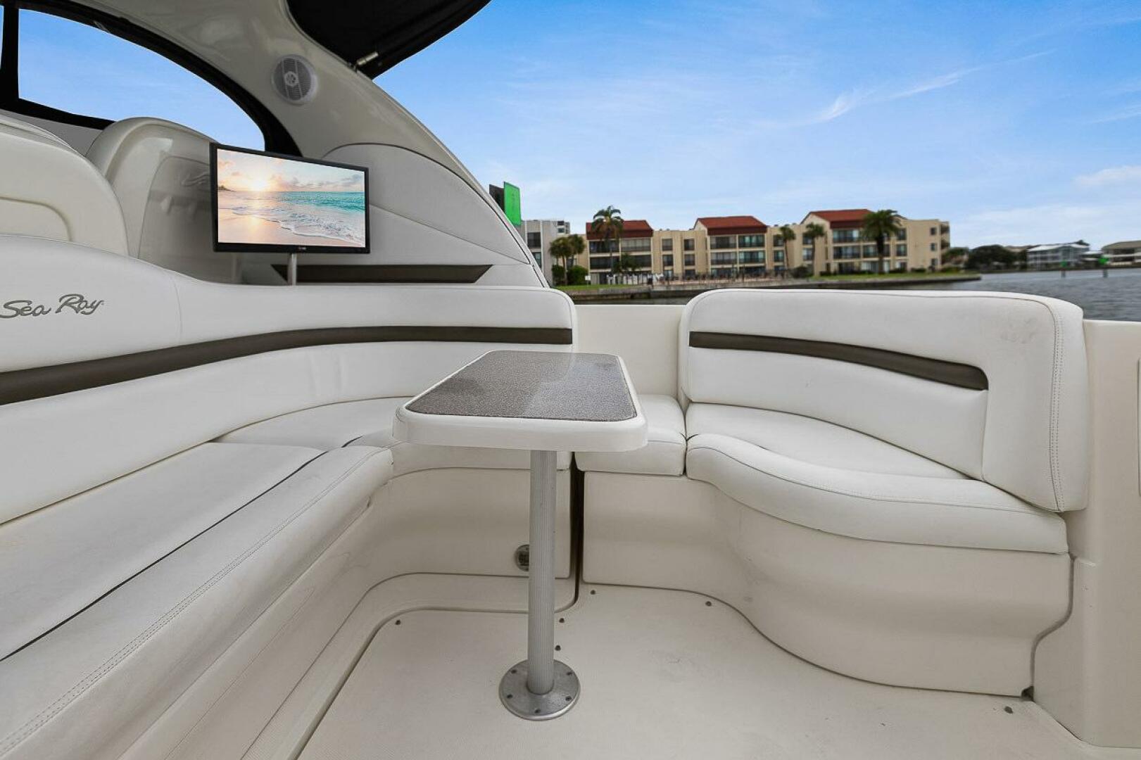 Slide: The Image of Sea Ray 38 Sundancer 2006 - 5458805