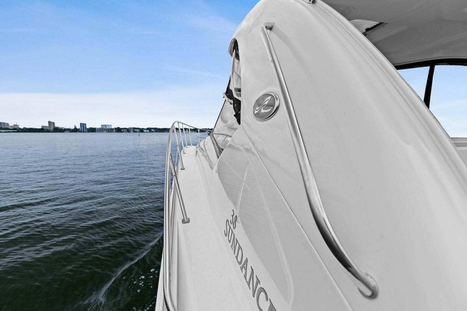 Slide: The Image of Sea Ray 38 Sundancer 2006 - 5458813