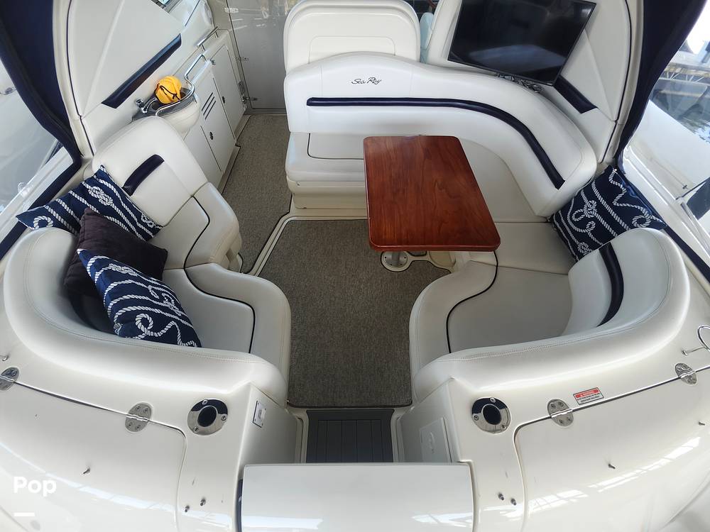 Slide: The Image of Sea Ray 38 Sundancer 2006 - 39