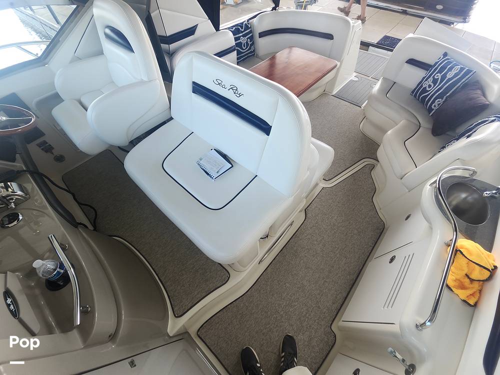 Slide: The Image of Sea Ray 38 Sundancer 2006 - 40