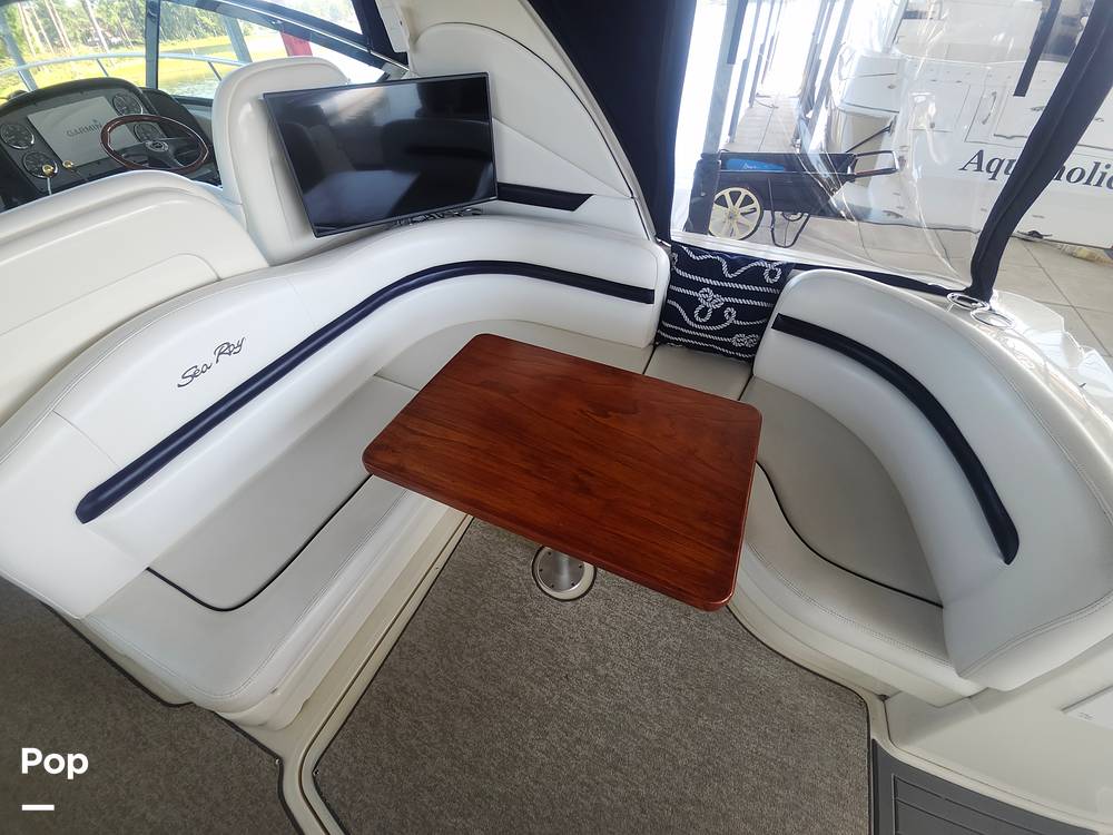 Slide: The Image of Sea Ray 38 Sundancer 2006 - 51