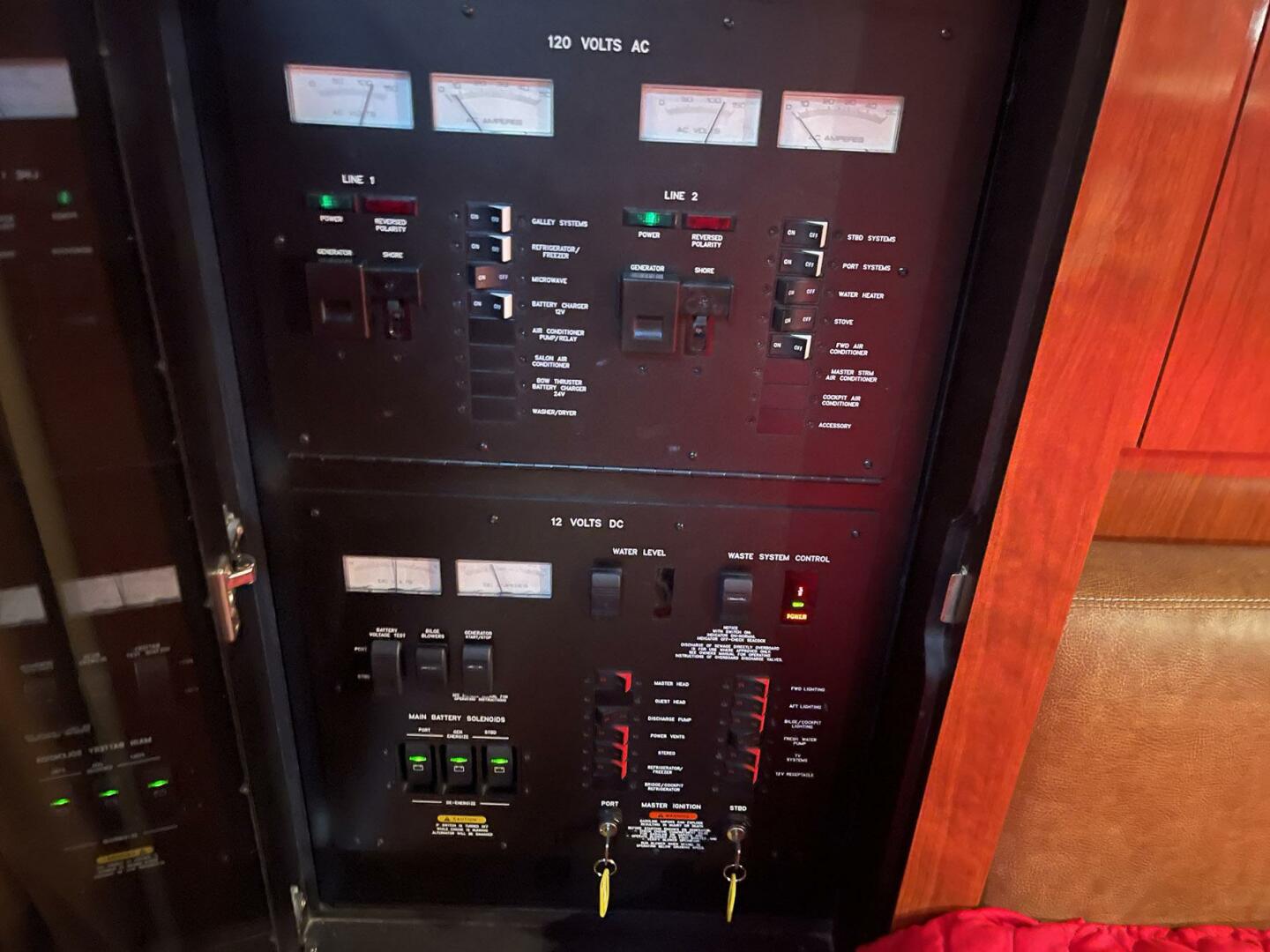 Slide: The Image of Sea Ray 38 Sundancer 2006 - 5157029