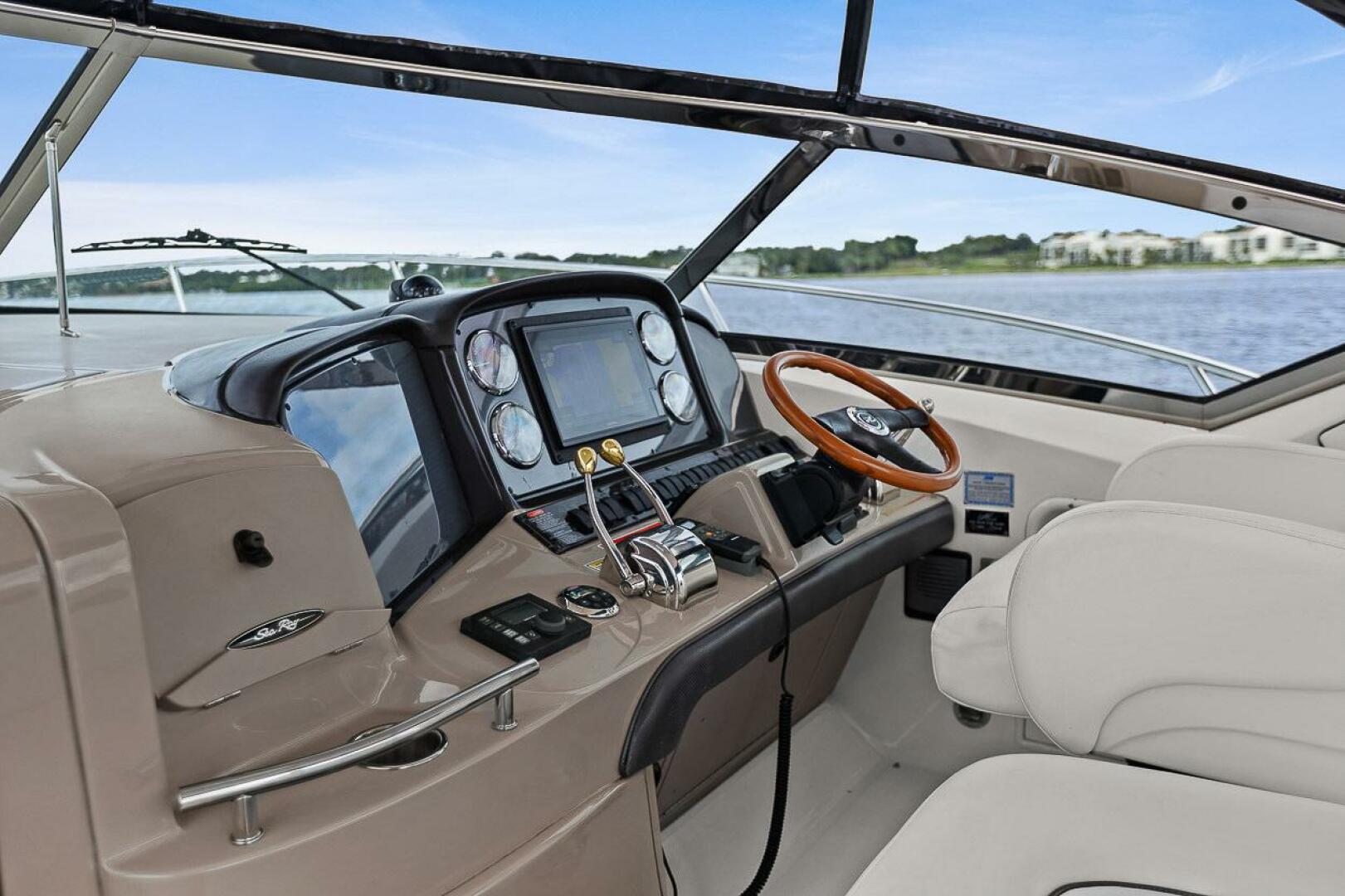 Slide: The Image of Sea Ray 38 Sundancer 2006 - 5458833