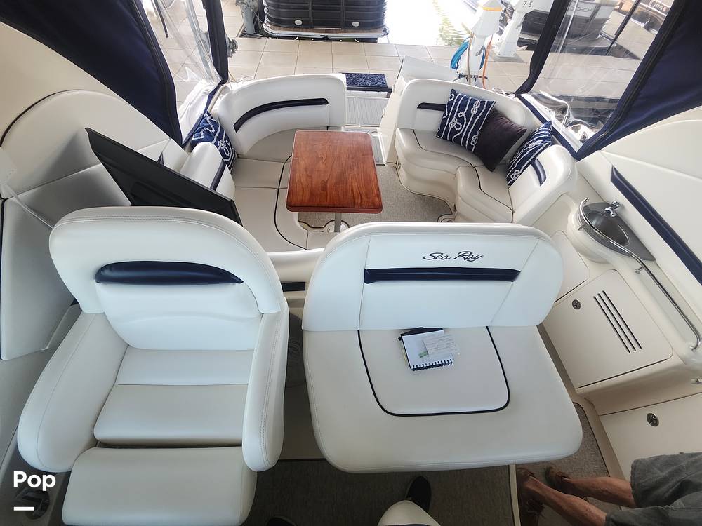 Slide: The Image of Sea Ray 38 Sundancer 2006 - 60