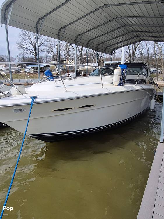 Slide: The Image of Sea Ray 390 Express 1986 - 15250822