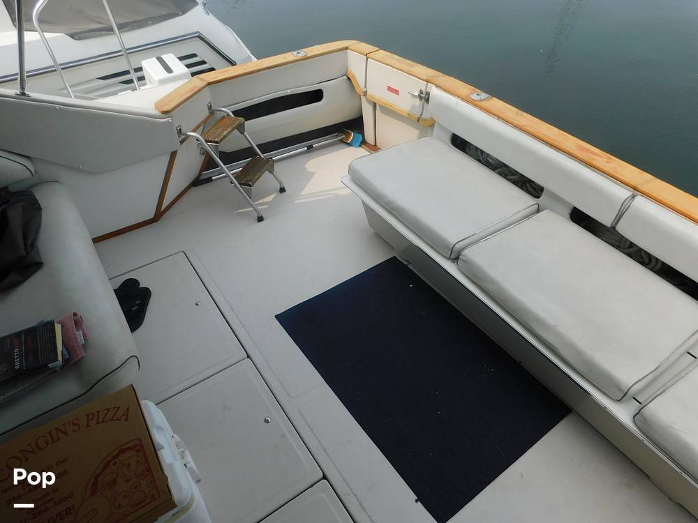 Slide: The Image of Sea Ray 390 Express 1986 - 12895737