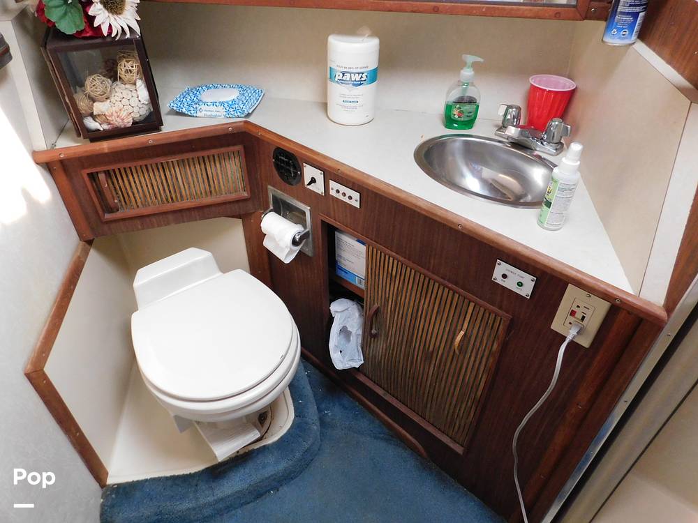 Slide: The Image of Sea Ray 390 Express 1986 - 12895819