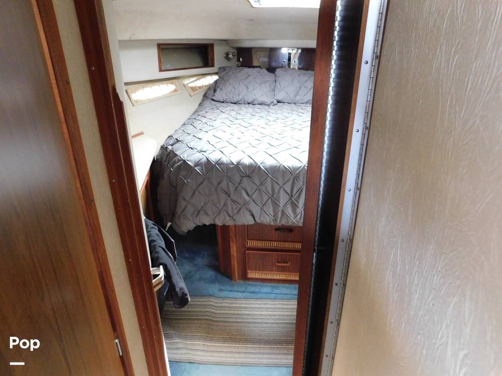 Slide: The Image of Sea Ray 390 Express 1986 - 12895826