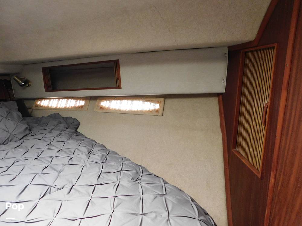 Slide: The Image of Sea Ray 390 Express 1986 - 12895832