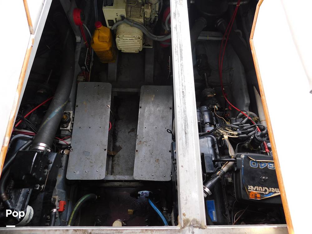 Slide: The Image of Sea Ray 390 Express 1986 - 12895834