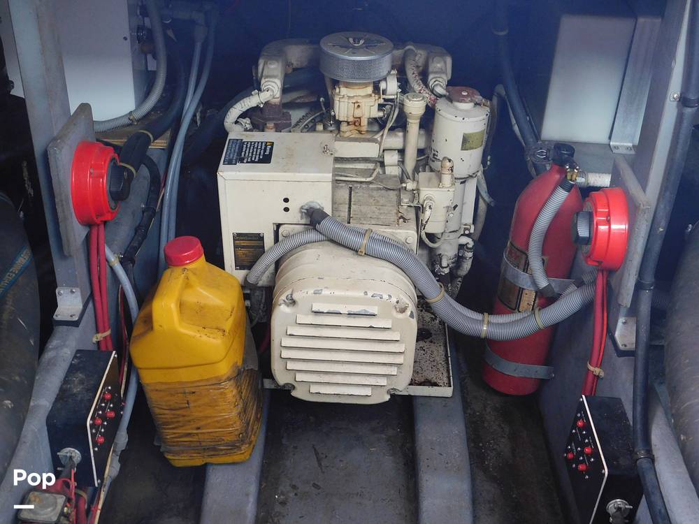Slide: The Image of Sea Ray 390 Express 1986 - 12895839