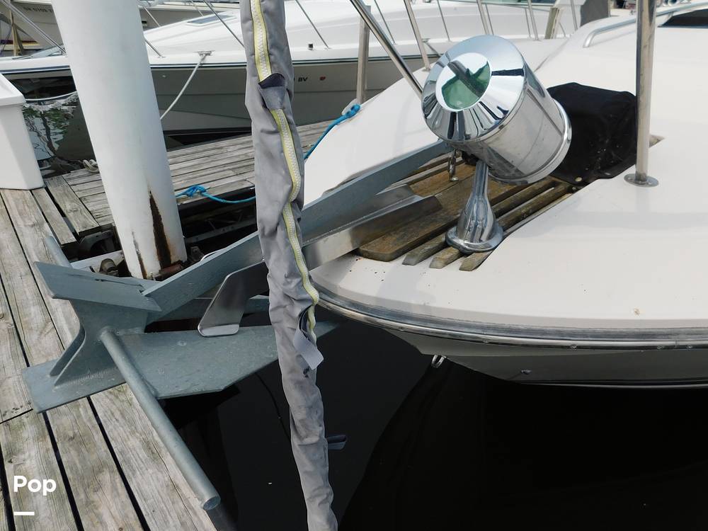 Slide: The Image of Sea Ray 390 Express 1986 - 12895716