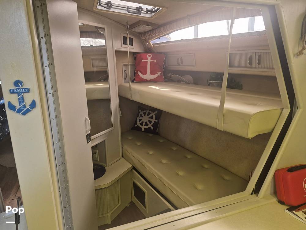 Slide: The Image of Sea Ray 390 Express 1986 - 15250818