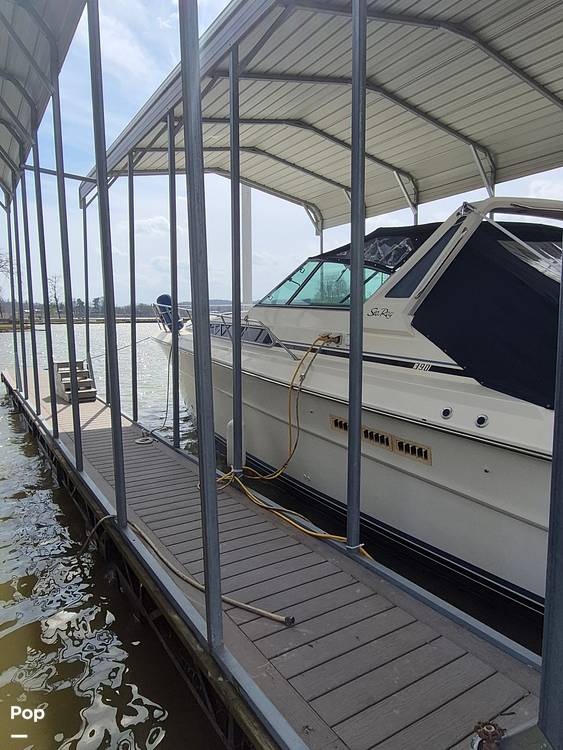 Slide: The Image of Sea Ray 390 Express 1986 - 15250801