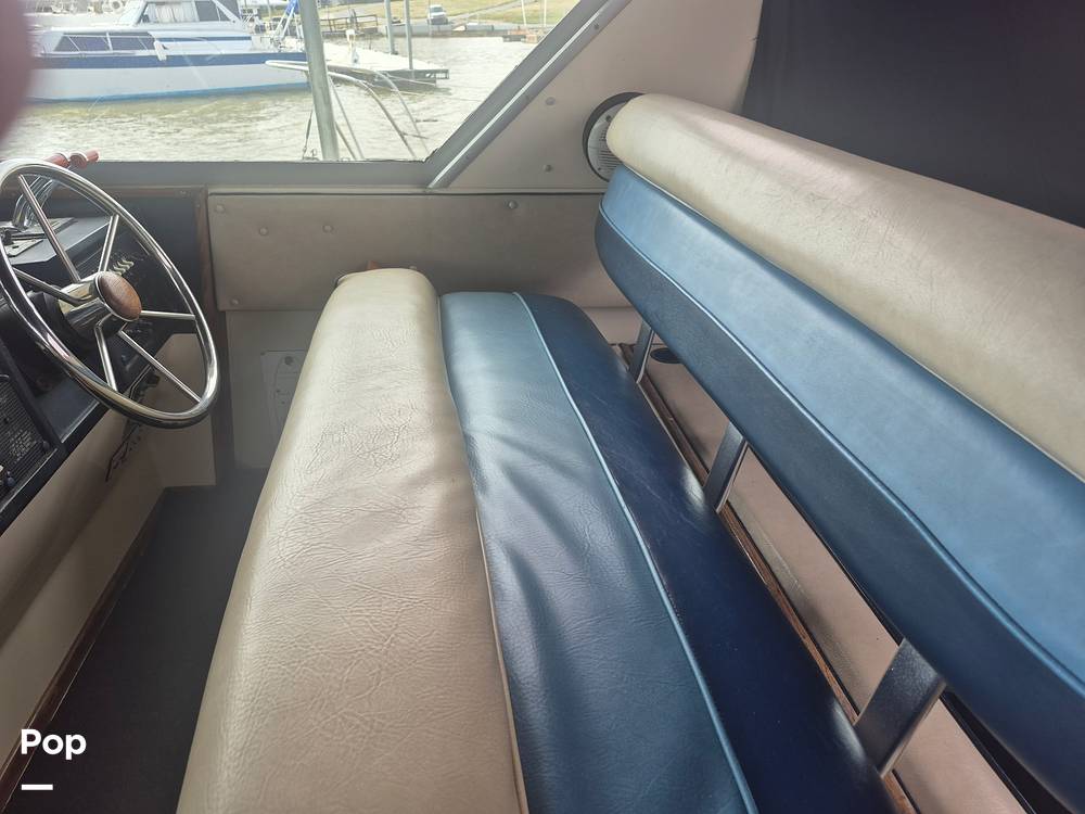 Slide: The Image of Sea Ray 390 Express 1986 - 15250830