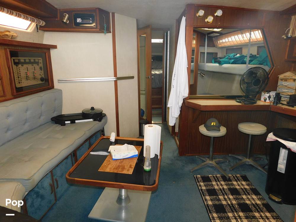 Slide: The Image of Sea Ray 390 Express 1986 - 12895801