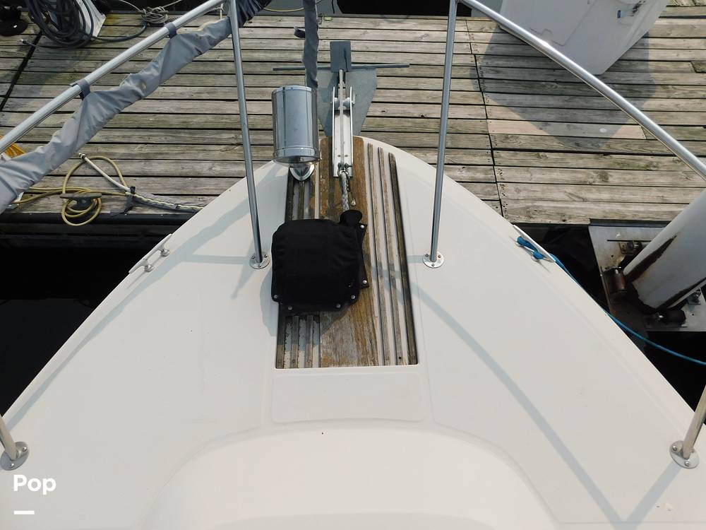 Slide: The Image of Sea Ray 390 Express 1986 - 12895731