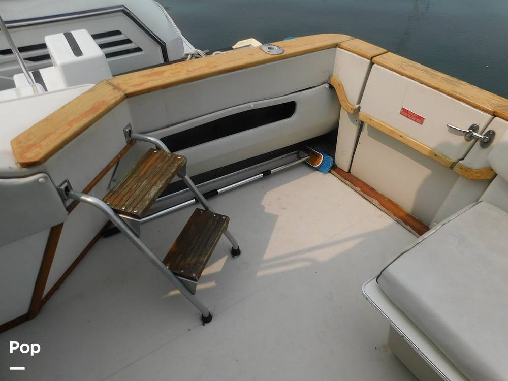 Slide: The Image of Sea Ray 390 Express 1986 - 12895738