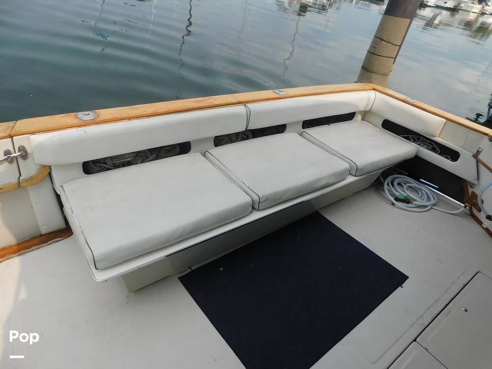 Slide: The Image of Sea Ray 390 Express 1986 - 12895743