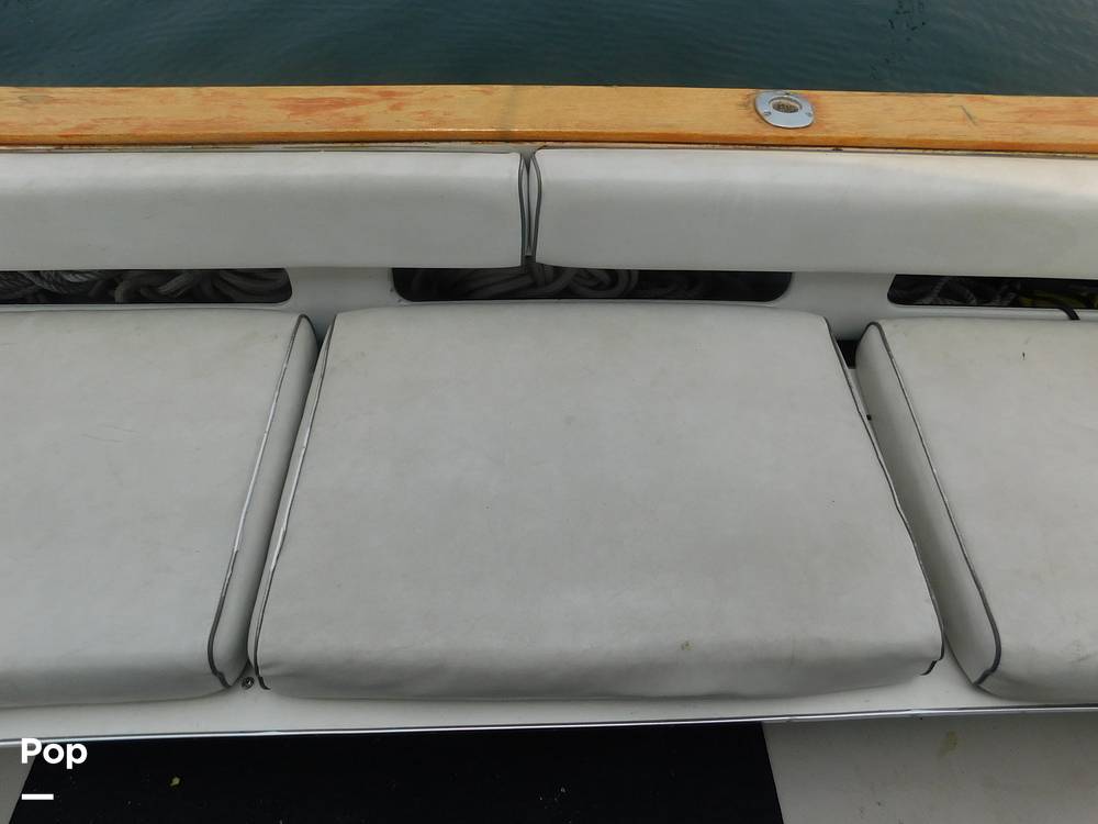 Slide: The Image of Sea Ray 390 Express 1986 - 12895745