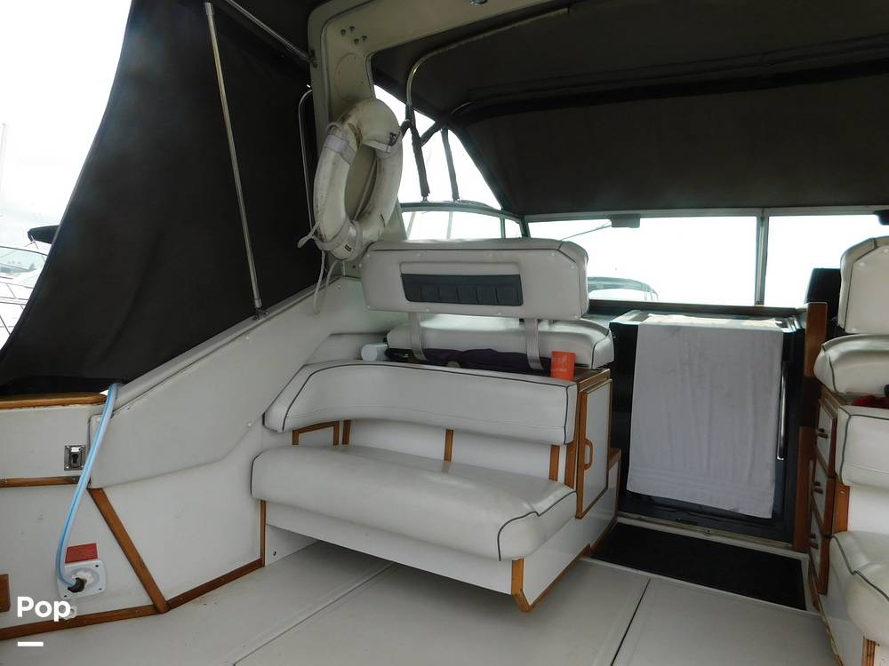 Slide: The Image of Sea Ray 390 Express 1986 - 12895749