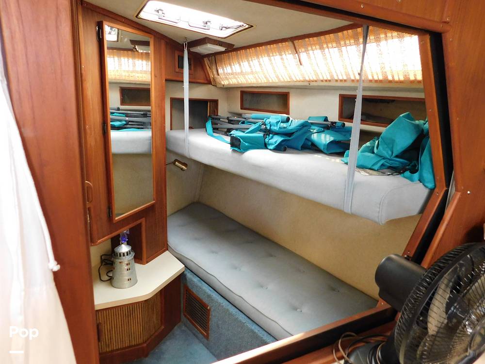 Slide: The Image of Sea Ray 390 Express 1986 - 12895815