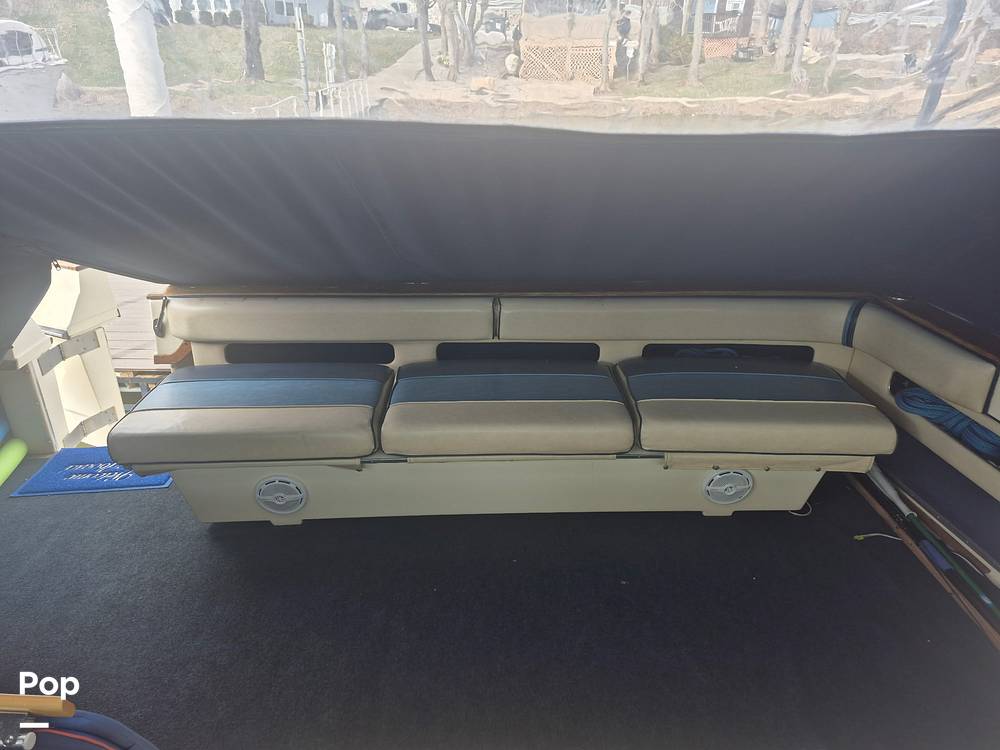 Slide: The Image of Sea Ray 390 Express 1986 - 15250804