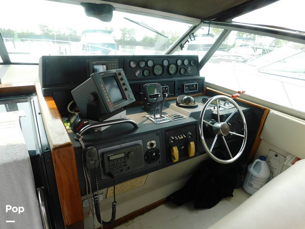 Slide: The Image of Sea Ray 390 Express 1986 - 12895759
