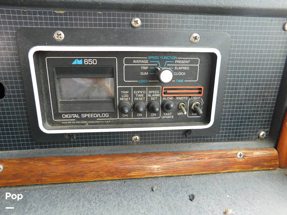 Slide: The Image of Sea Ray 390 Express 1986 - 12895776
