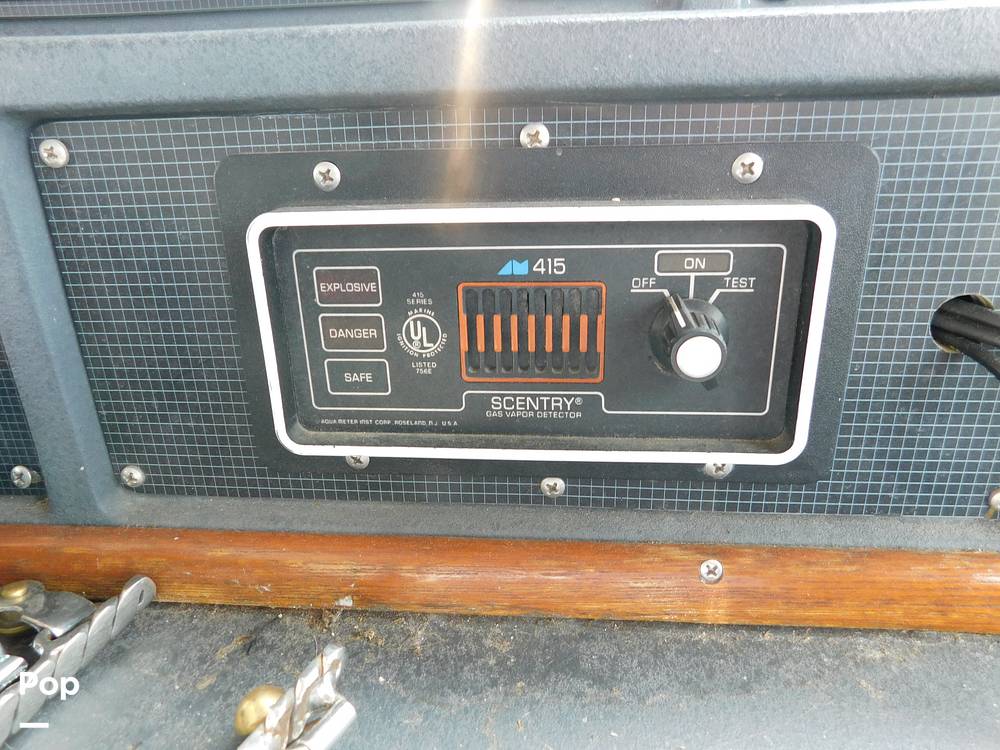 Slide: The Image of Sea Ray 390 Express 1986 - 12895778