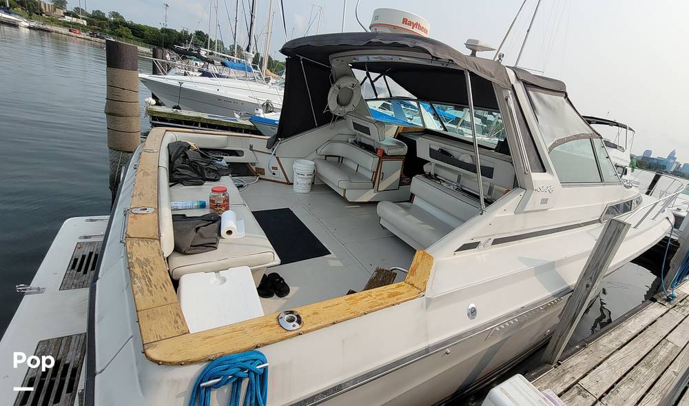 Slide: The Image of Sea Ray 390 Express 1986 - 12895708