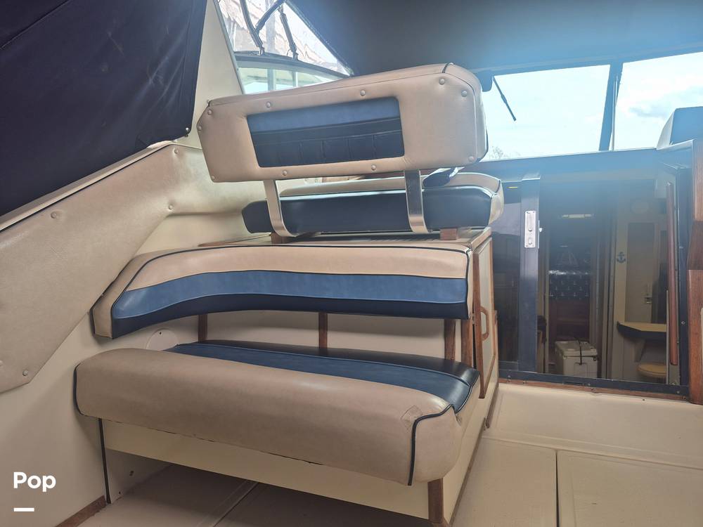 Slide: The Image of Sea Ray 390 Express 1986 - 15250809